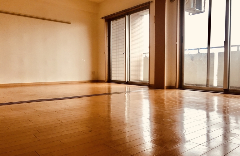 香取で窓ガラスフィルムの施工はY’S COMPANYにお任せください。